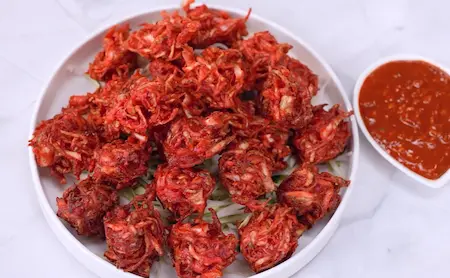 Serving Cabbage Manchurian with chutney