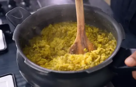 Step 4: cooking the khichdi for Marwadi Khichdi