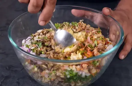 Step 2: Preparing the dal mixture for Banana Flower Wade