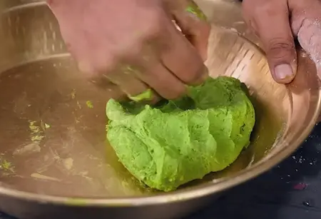 Step 3: kneading palak dough for Aloo Pyaaz Aur Palak Kachori