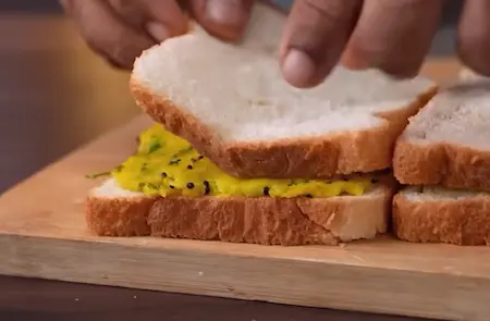 Step 4: assembling bread sandwich for Bombay Bread Pattice Recipe
