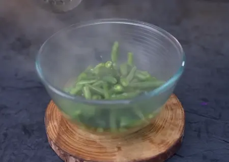 blanching french beans in hot salted water for french beans curry recipe