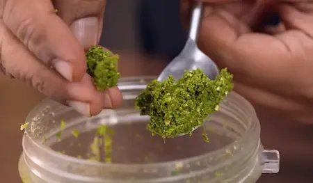 Preparing green chana dal chutney for Crispy Dahi Sandwich Recipe