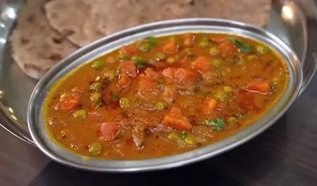 Step 11: final serving of Gajar Matar Ki Sabji