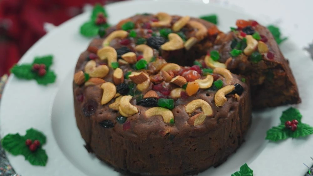 Easy Eggless Christmas Special Fruit Cake Recipe