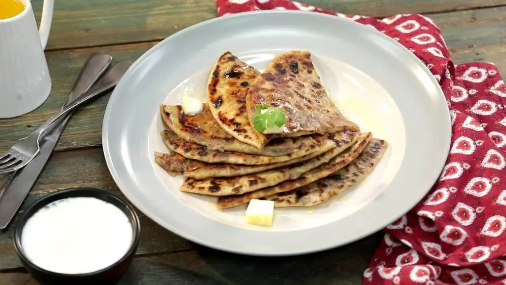 Dhaba Style Aloo Pyaaz Paratha Recipe